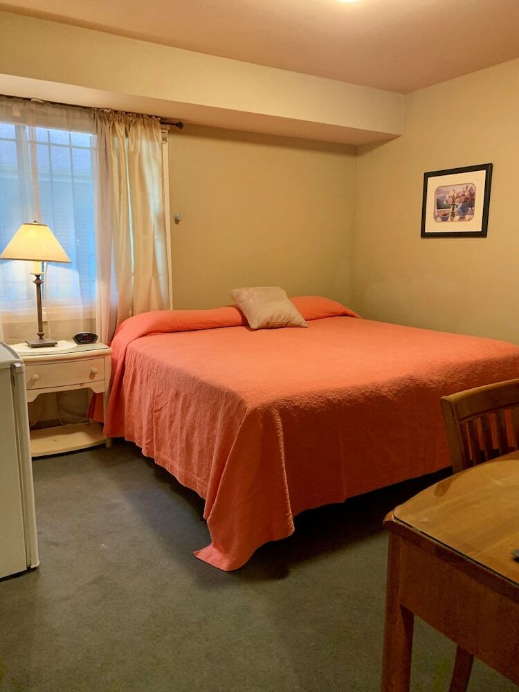 Bed & Breakfast The Quarters At Hardin House Inn