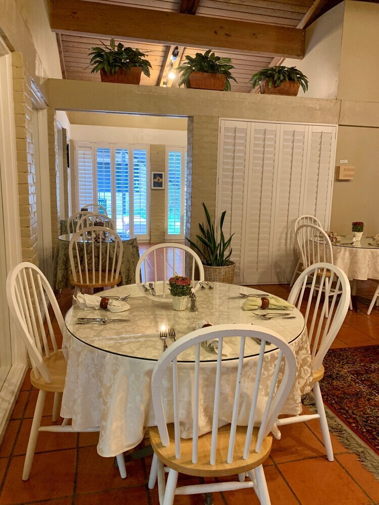 Bed & Breakfast The Quarters At Hardin House Inn