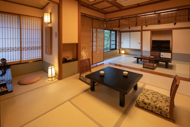 Hakone Kamon