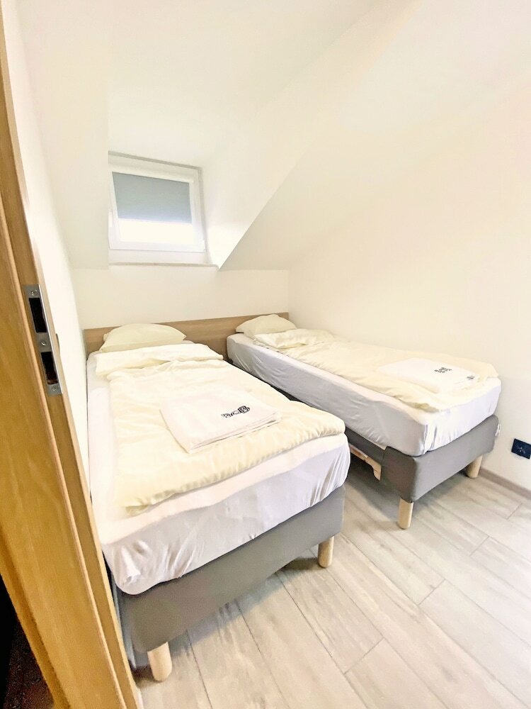 Bob Apartments