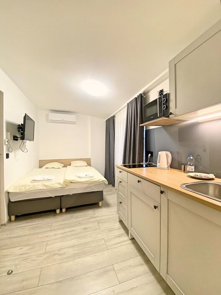 Bob Apartments