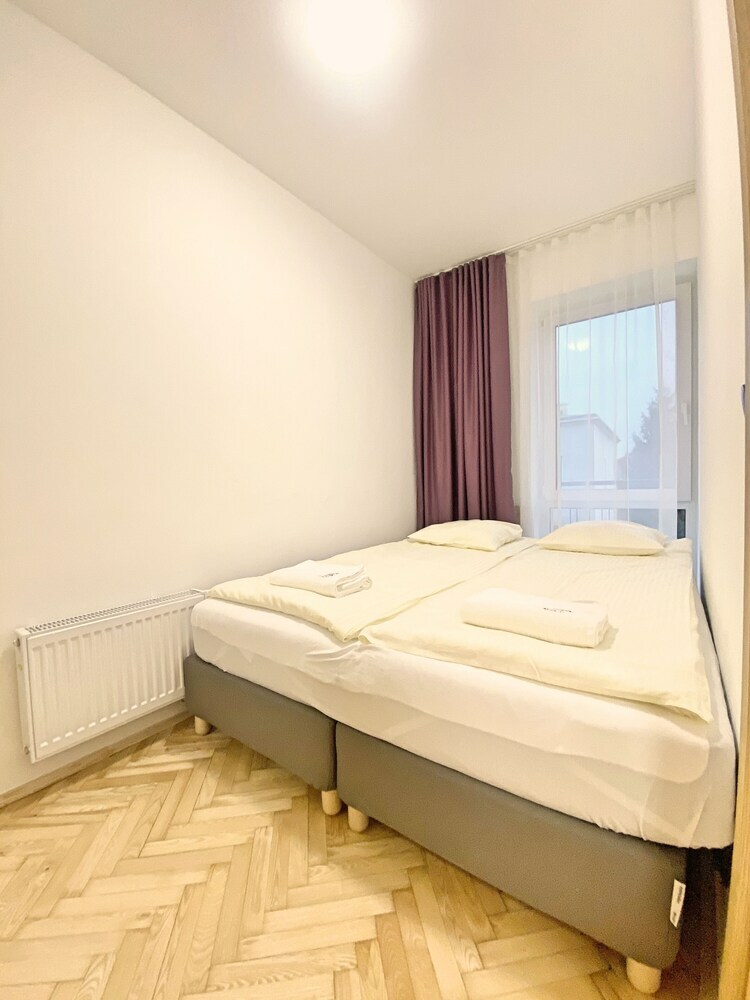 Bob Apartments