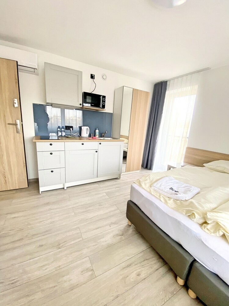 Bob Apartments