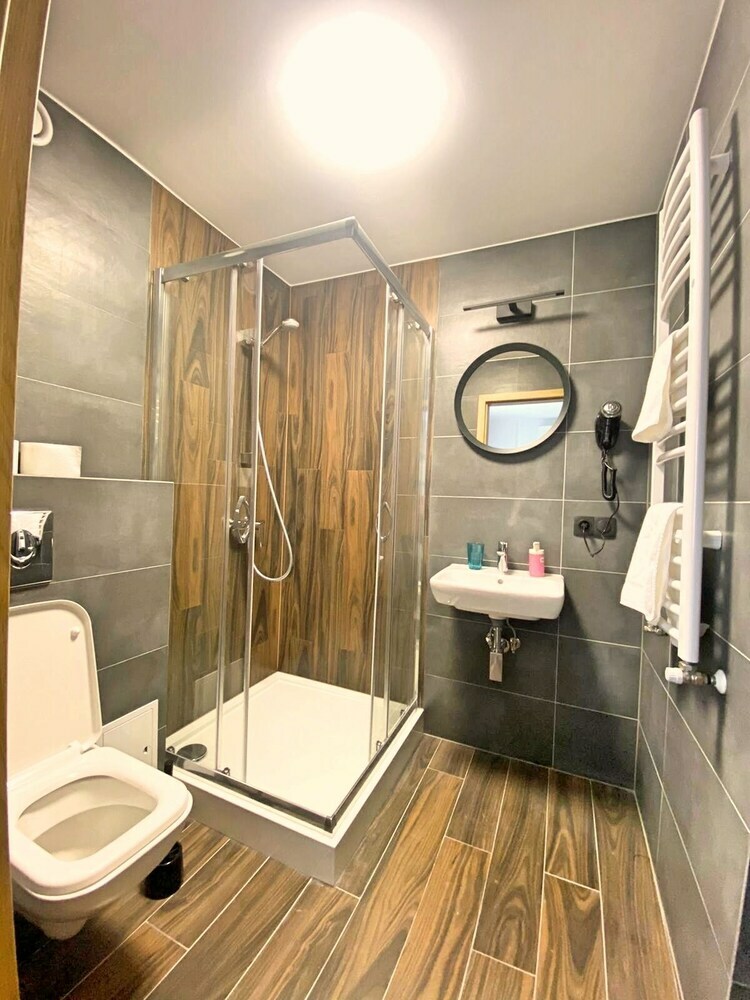 Bob Apartments