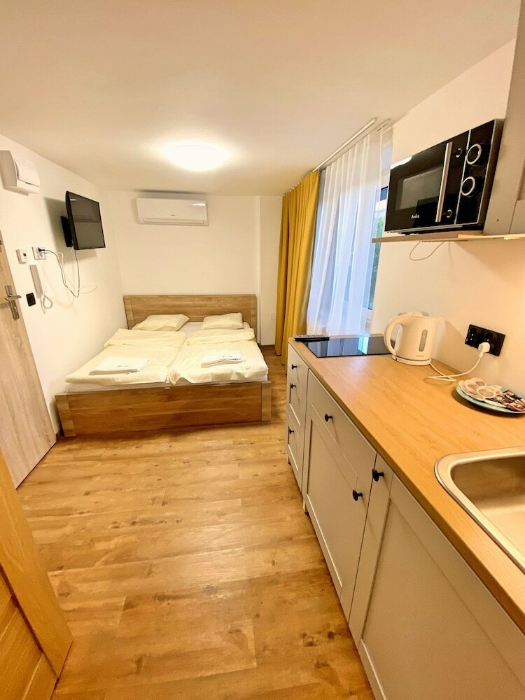 Bob Apartments