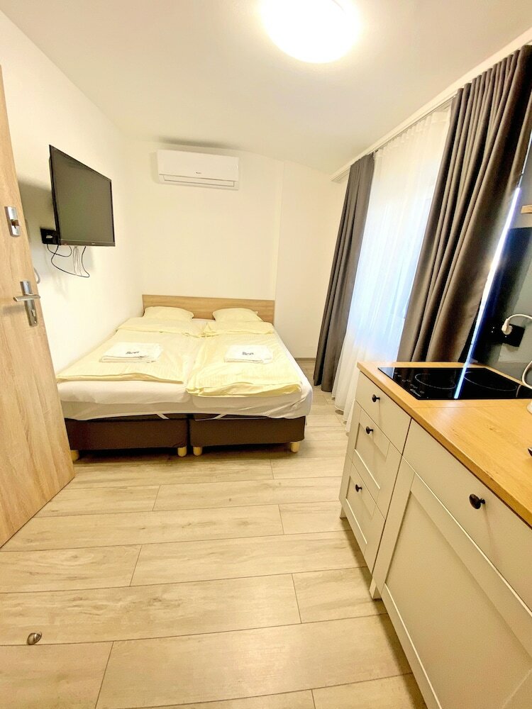 Bob Apartments