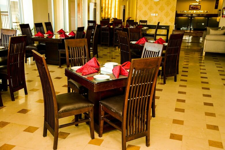 Hotel Holiday Grand Resort Bhurban