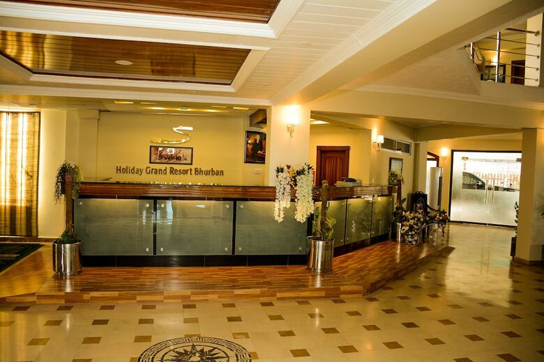 Hotel Holiday Grand Resort Bhurban