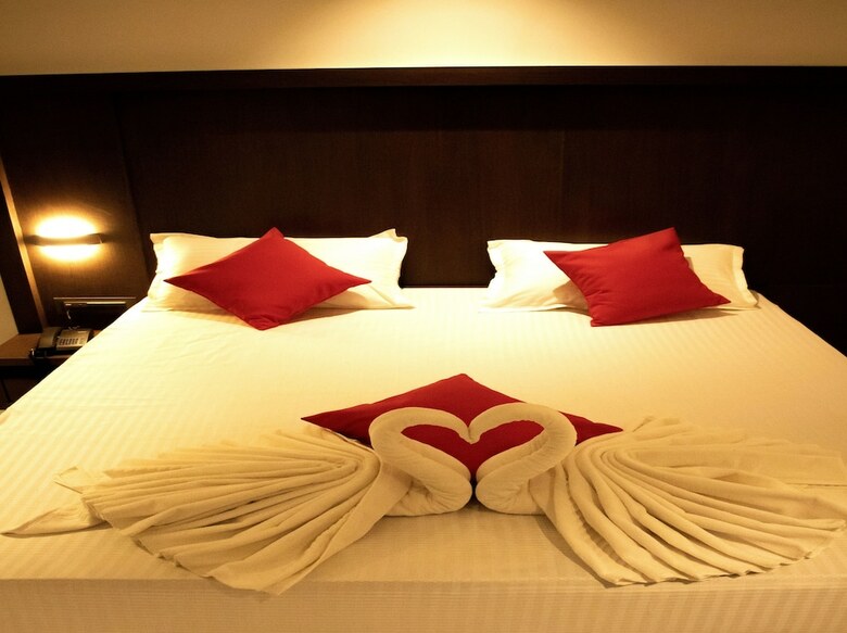 Hotel Monarch Express
