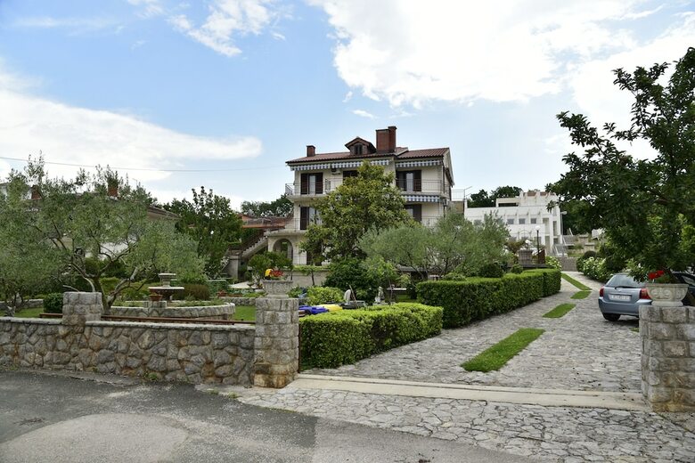 Apartment And Studio Demy