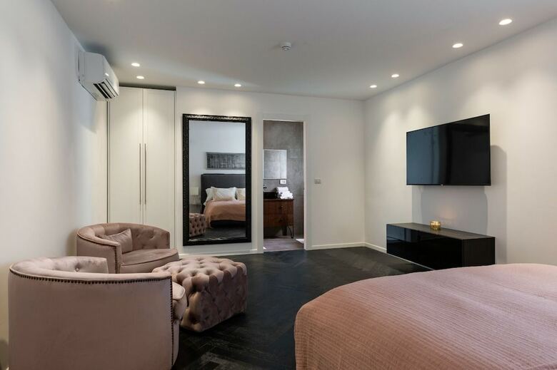 Villa Alma Suites