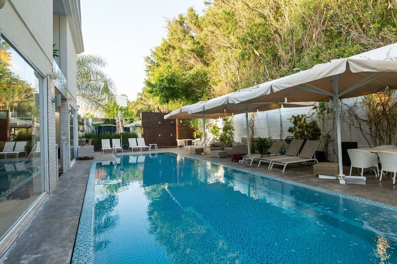 Villa Alma Suites