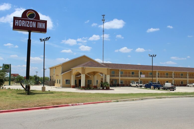 Motel Horizon Inn & Suites - Pearsall