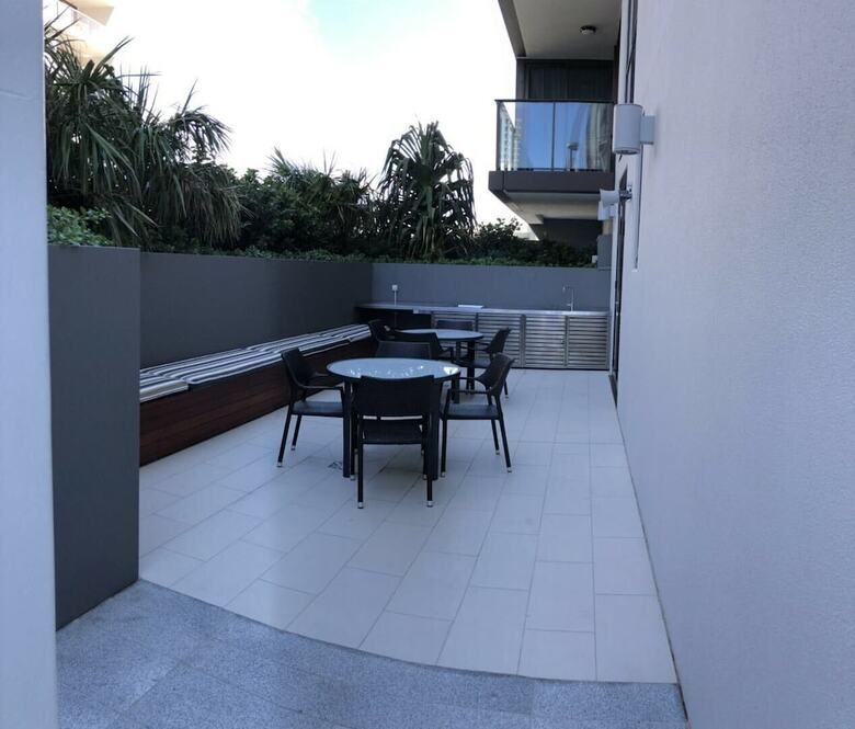 High End Stylish Apartment By Hostrelax