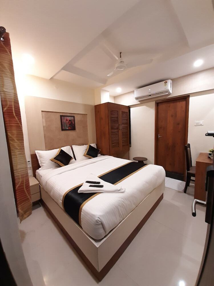 Hotel Liza Regency