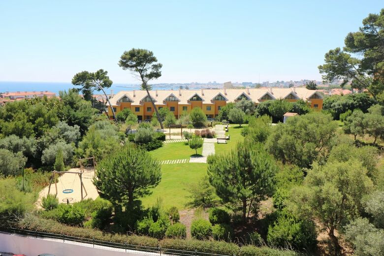 Cascais Estoril Apartment 400 M From Beach