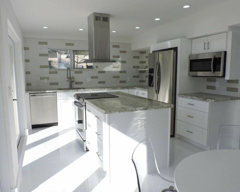Casa Blanca 5/4 For 10 Guests Heated Pool, All New