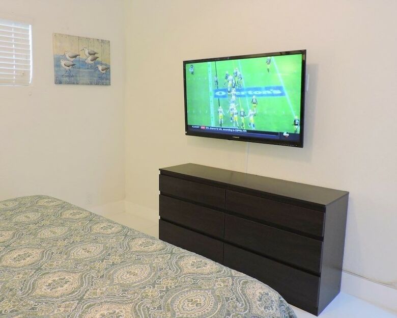 Casa Blanca 5/4 For 10 Guests Heated Pool, All New