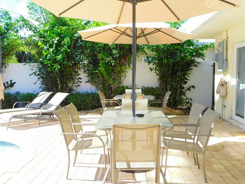 Casa Blanca 5/4 For 10 Guests Heated Pool, All New
