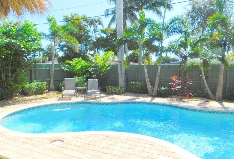 Casa Blanca 5/4 For 10 Guests Heated Pool, All New