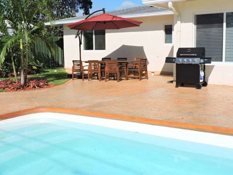 Casa Casino 3/3 For 8 Heated Pool Beaches 1 Mi