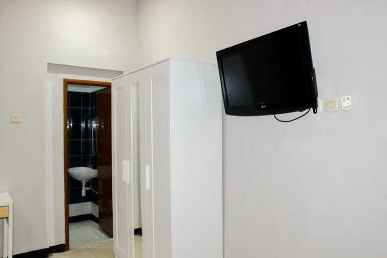 Hotel Reddoorz Plus Near Mall Kelapa Gading