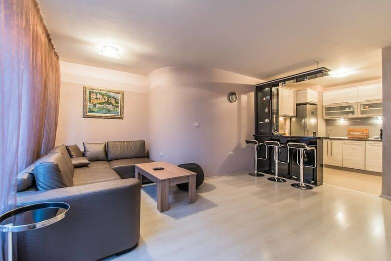 Fm Deluxe 1-bdr Apartment With Limited Access - Lozenetz