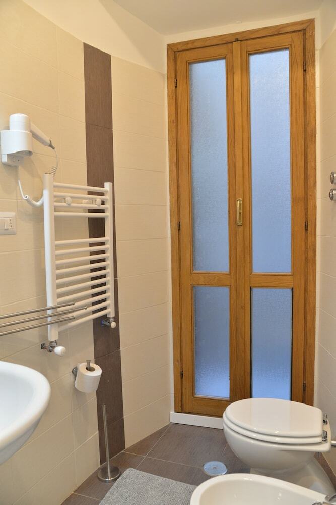 Hotel All You Need Is Rome Guesthouse
