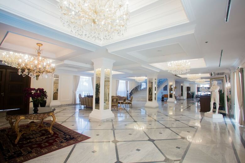 Hotel Sapphire Zagulba