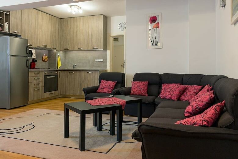 Fm Deluxe 2- Bdr Apartment - Youth Hill Plovdiv