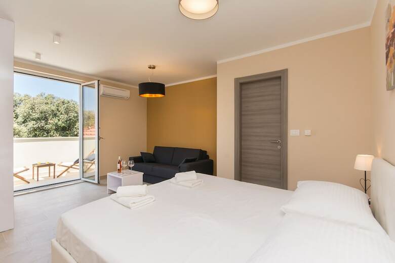 Apartman Foam