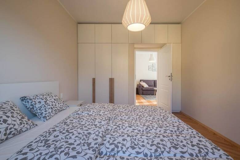 Fm Deluxe 2-bdr Apartment With Balcony - Zaimov Park