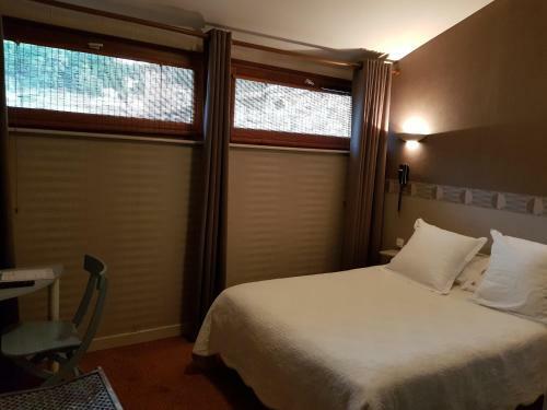 Monhotel