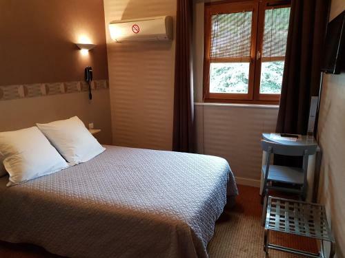 Monhotel