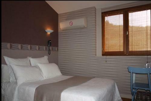 Monhotel