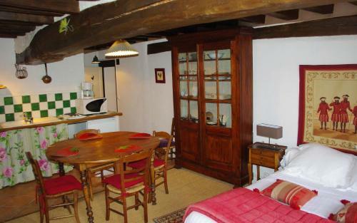Hostal Le Moulin Du Bas Pes�
