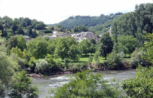 Hotel Logis Hostellerie Des Lauriers