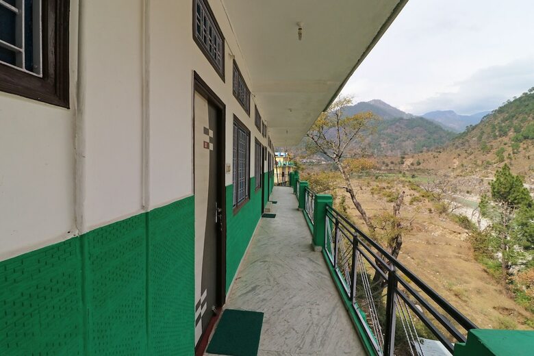 Oyo 29369 Narayana Hotel And Resort,