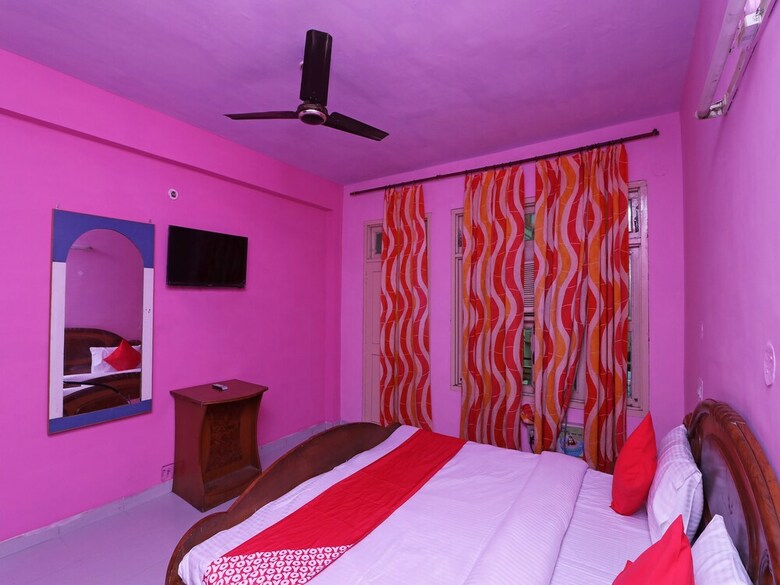 Oyo 30295 Hotel Vishwamitra