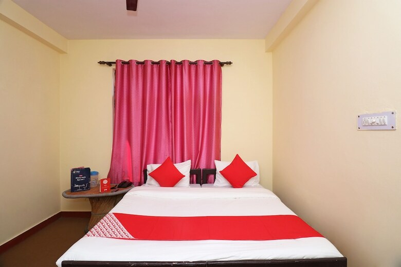 Hotel Oyo 23275 Shiv Ganga View