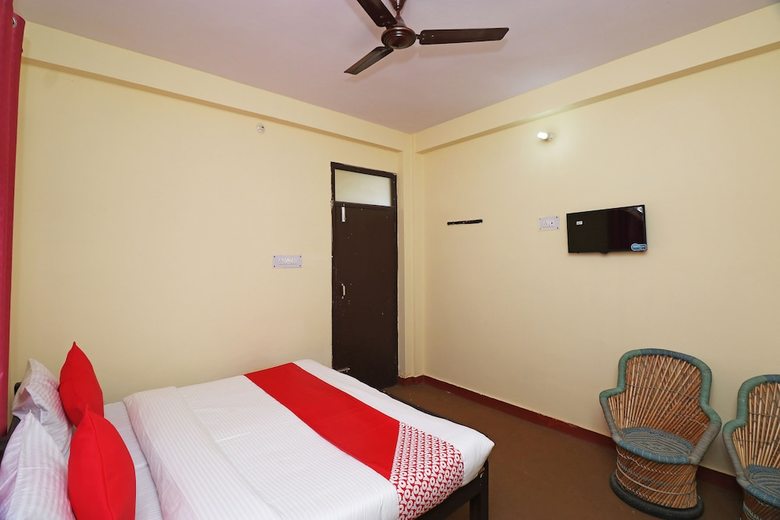 Hotel Oyo 23275 Shiv Ganga View