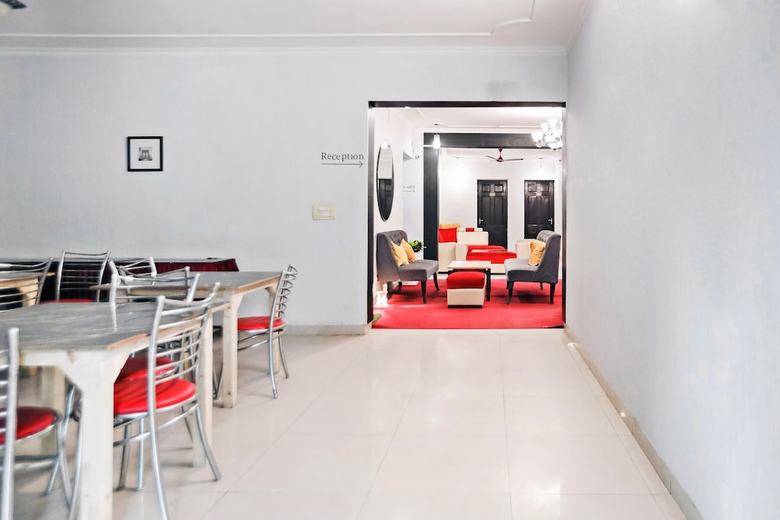 Hotel Silverkey Executive Stays 30271 Shoprix Mall Sector 61