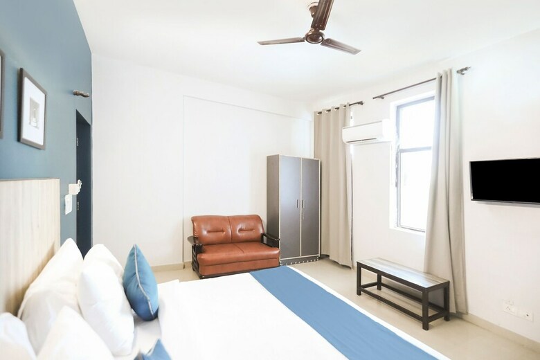 Hotel Silverkey Executive Stays 30271 Shoprix Mall Sector 61