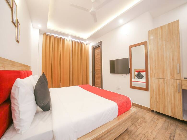 Hotel Collection O 30076 Main Chhatarpur Road Asola