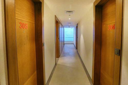 7 Apple Hotel - Viman Nagar Pune