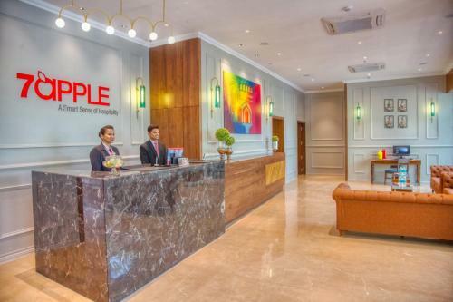 7 Apple Hotel - Viman Nagar Pune