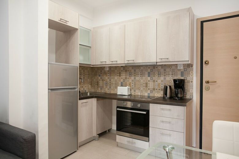Nicholas Point Apartments And Rooms
