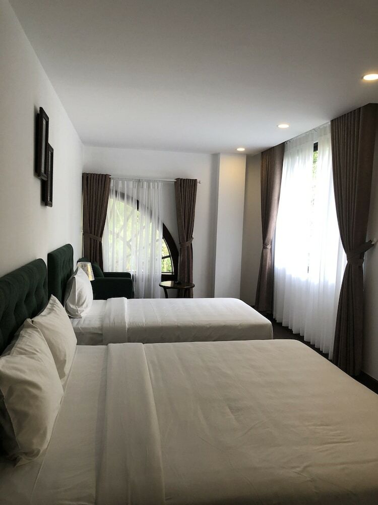 Moonstone Hotel