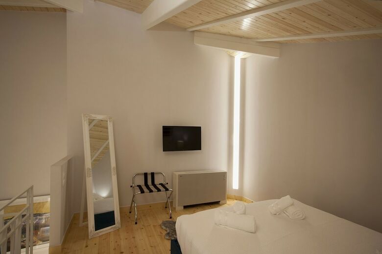 Aparthotel Dimi Luxurious Suites