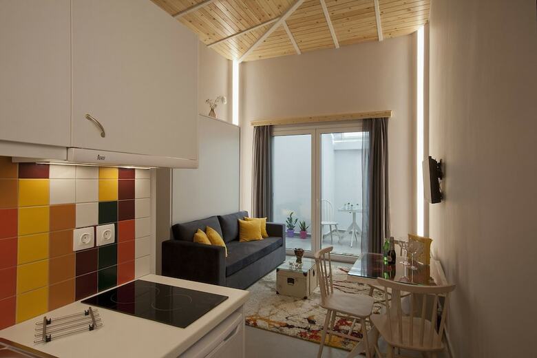 Aparthotel Dimi Luxurious Suites